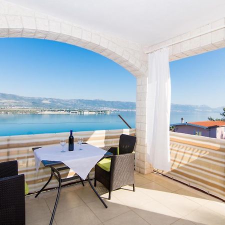 Holidays Apartments Slanada With Terrace And Sea View, Near The Beach & Town Trogir, Free Parking, Quiet Place On Peninsula Ciovo Ngoại thất bức ảnh