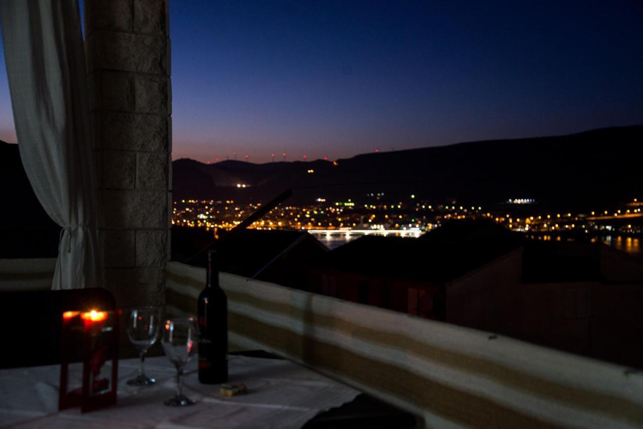 Holidays Apartments Slanada With Terrace And Sea View, Near The Beach & Town Trogir, Free Parking, Quiet Place On Peninsula Ciovo Ngoại thất bức ảnh