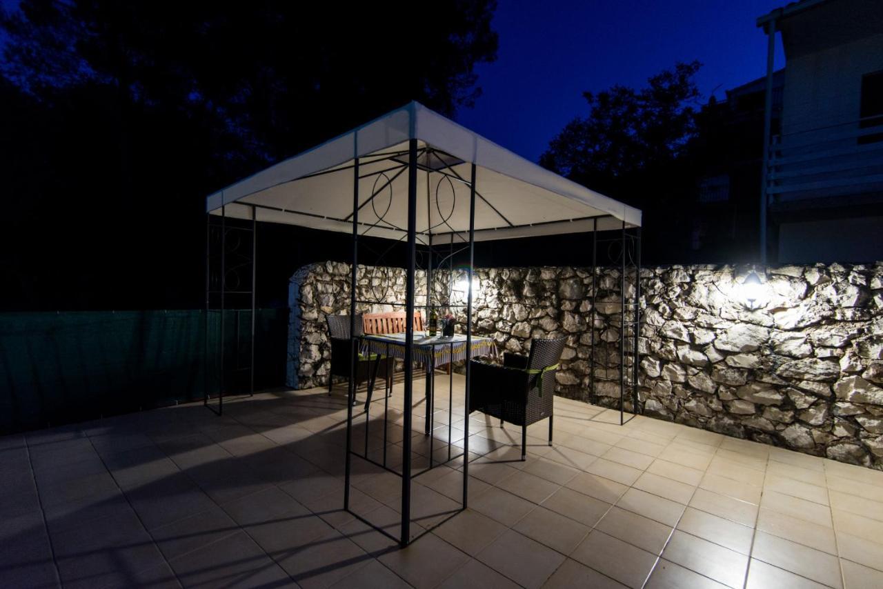 Holidays Apartments Slanada With Terrace And Sea View, Near The Beach & Town Trogir, Free Parking, Quiet Place On Peninsula Ciovo Ngoại thất bức ảnh