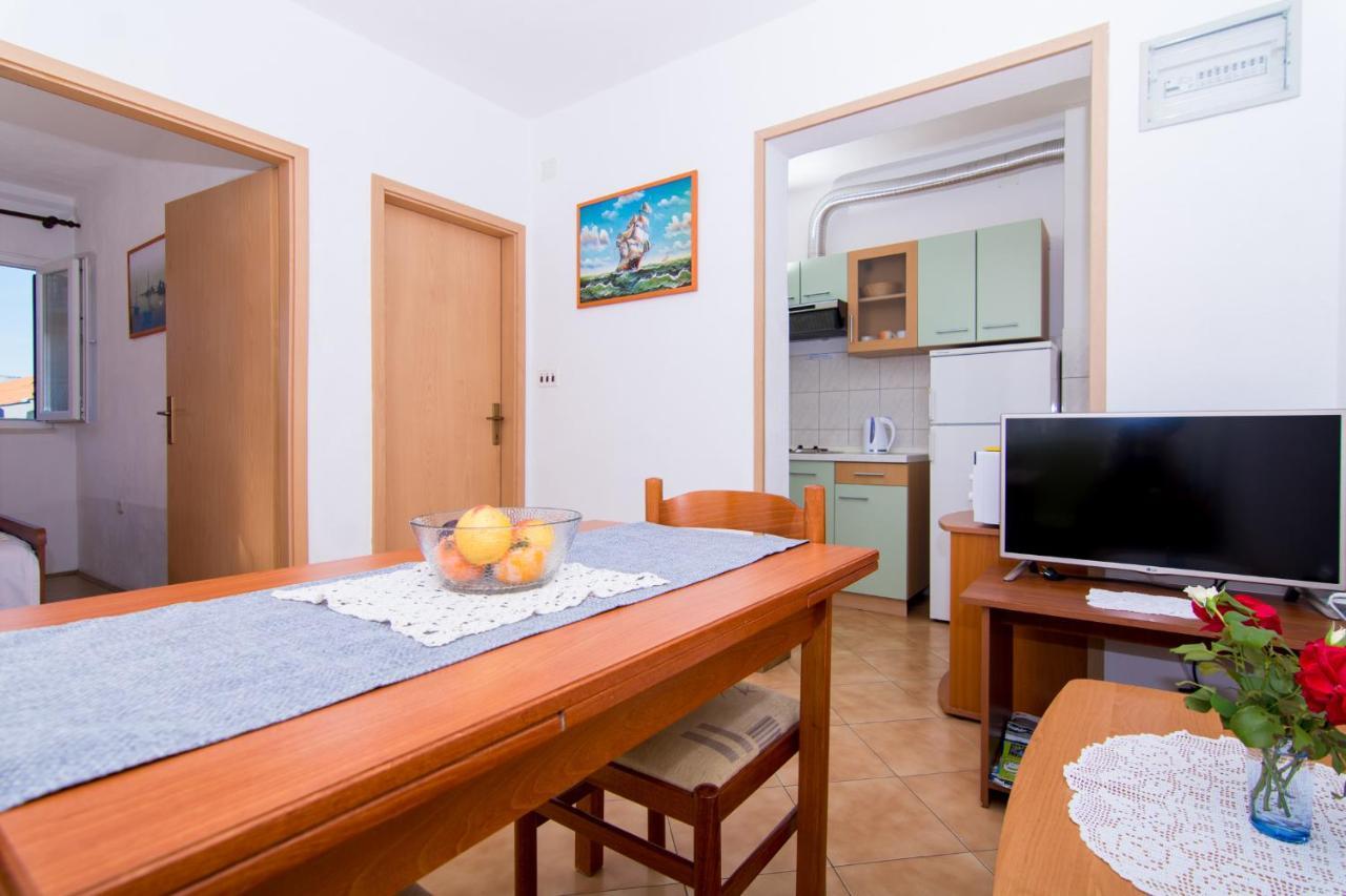 Holidays Apartments Slanada With Terrace And Sea View, Near The Beach & Town Trogir, Free Parking, Quiet Place On Peninsula Ciovo Ngoại thất bức ảnh