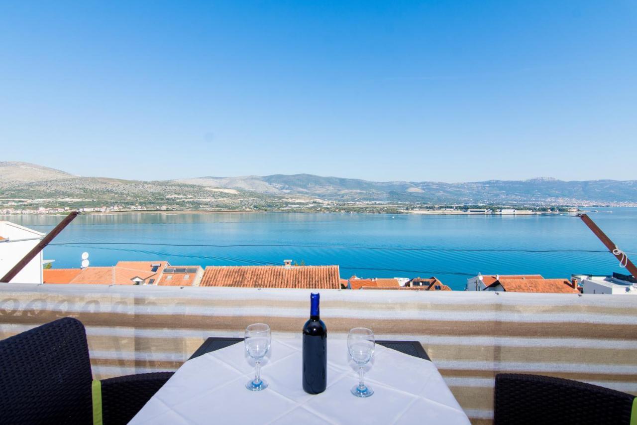 Holidays Apartments Slanada With Terrace And Sea View, Near The Beach & Town Trogir, Free Parking, Quiet Place On Peninsula Ciovo Ngoại thất bức ảnh