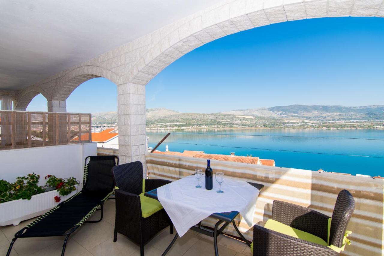 Holidays Apartments Slanada With Terrace And Sea View, Near The Beach & Town Trogir, Free Parking, Quiet Place On Peninsula Ciovo Ngoại thất bức ảnh